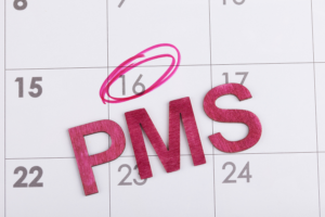 Premenštruačný syndróm (PMS) je skupina fyzických a emocionálnych príznakov, ktoré mnoho žien zažíva pred menštruačným obdobím.